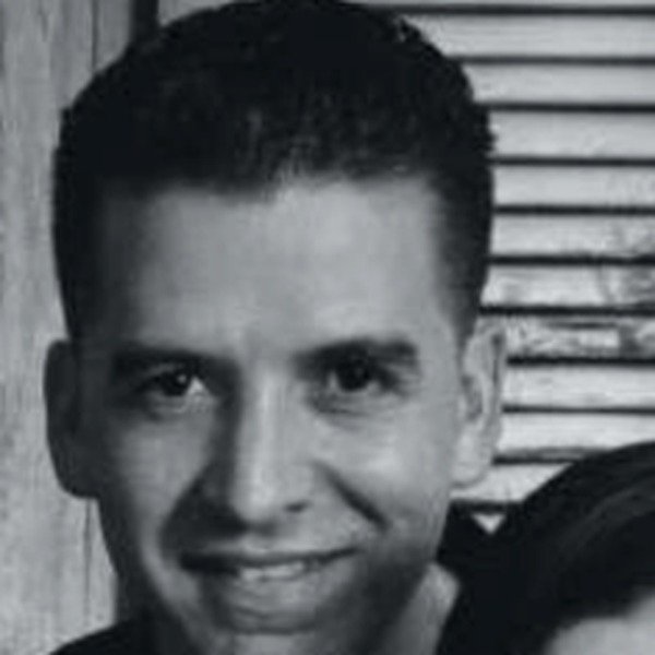 Jake Hernández